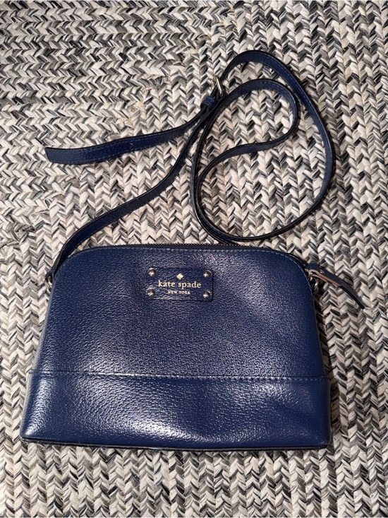 kate spade Handbags - Kate Spade Wellesley Hanna Crossbody Bag — Navy Pebbled Leather